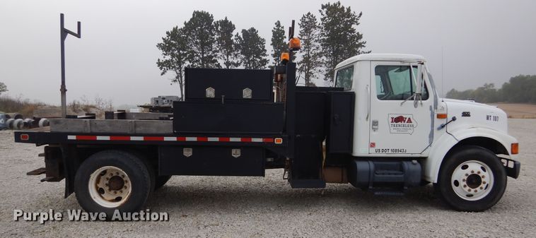 image for item KA9475 1998 International 4700  flatbed truck