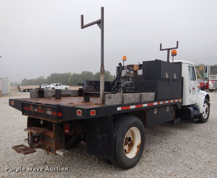 image for item KA9475 1998 International 4700  flatbed truck