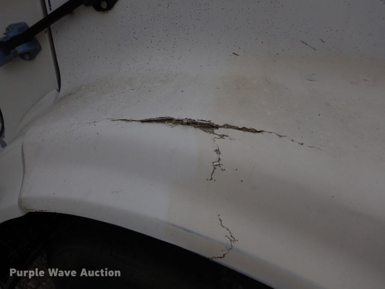 image for item KA9475 1998 International 4700  flatbed truck