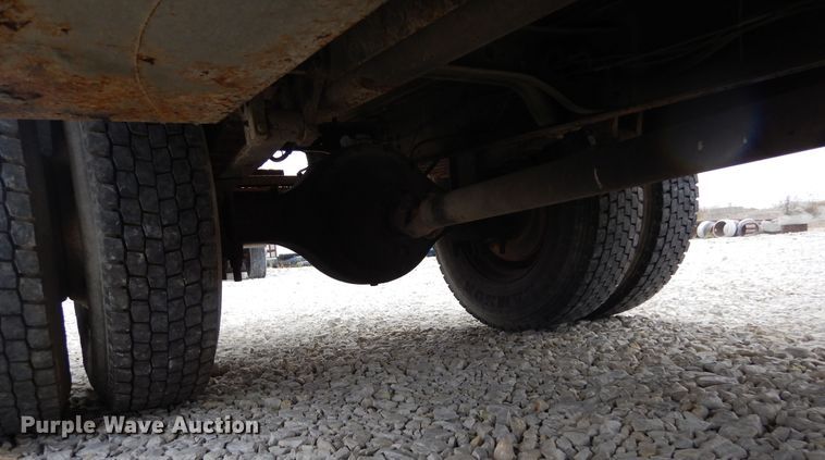 image for item KA9475 1998 International 4700  flatbed truck