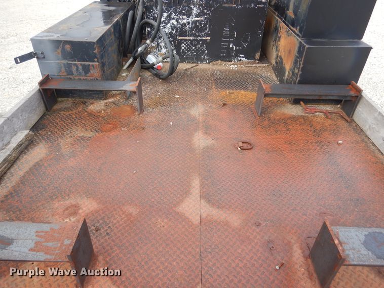 image for item KA9475 1998 International 4700  flatbed truck