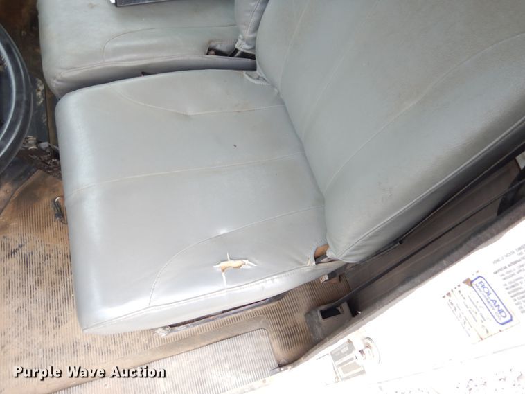 image for item KA9475 1998 International 4700  flatbed truck