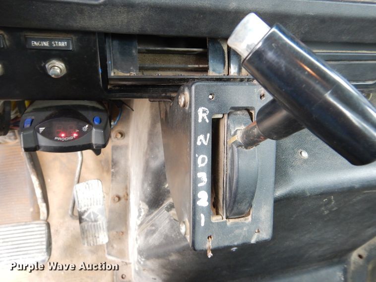 image for item KA9475 1998 International 4700  flatbed truck