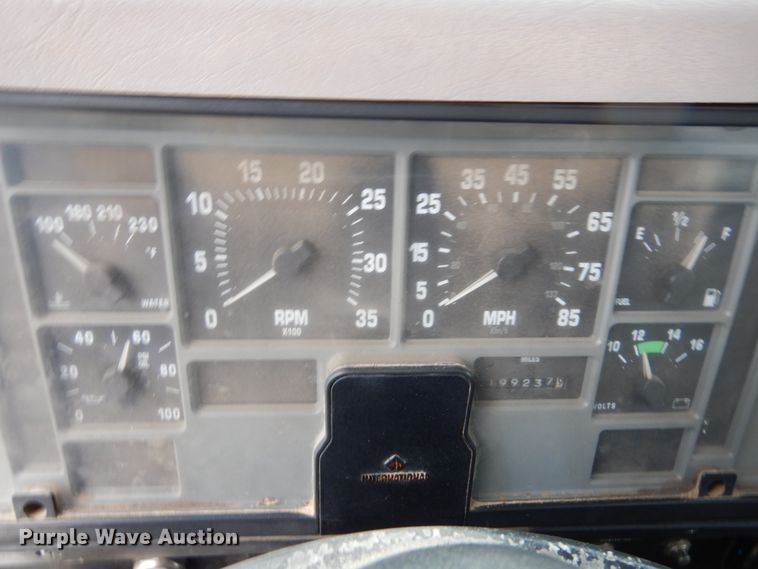 image for item KA9475 1998 International 4700  flatbed truck