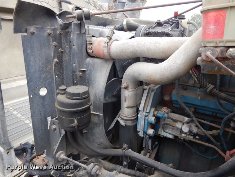 image for item KA9475 1998 International 4700  flatbed truck