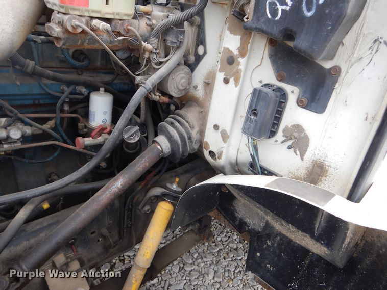 image for item KA9475 1998 International 4700  flatbed truck