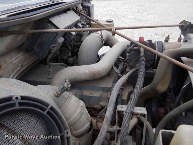 image for item KA9475 1998 International 4700  flatbed truck