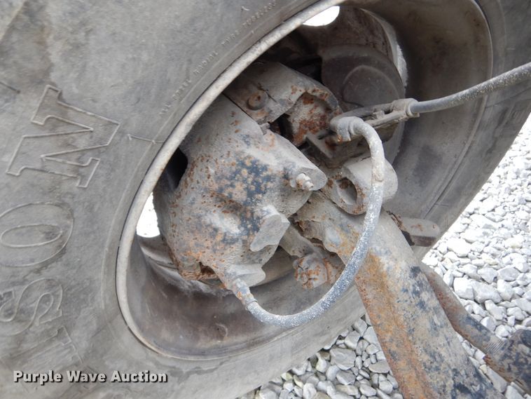 image for item KA9475 1998 International 4700  flatbed truck