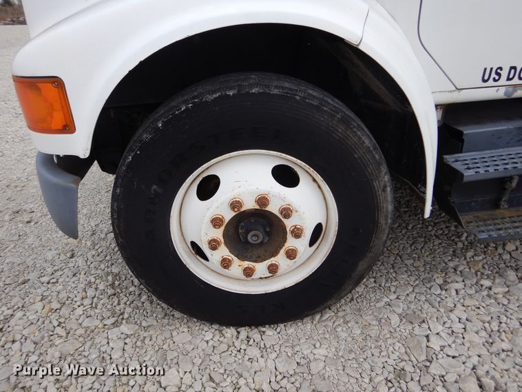 image for item KA9475 1998 International 4700  flatbed truck