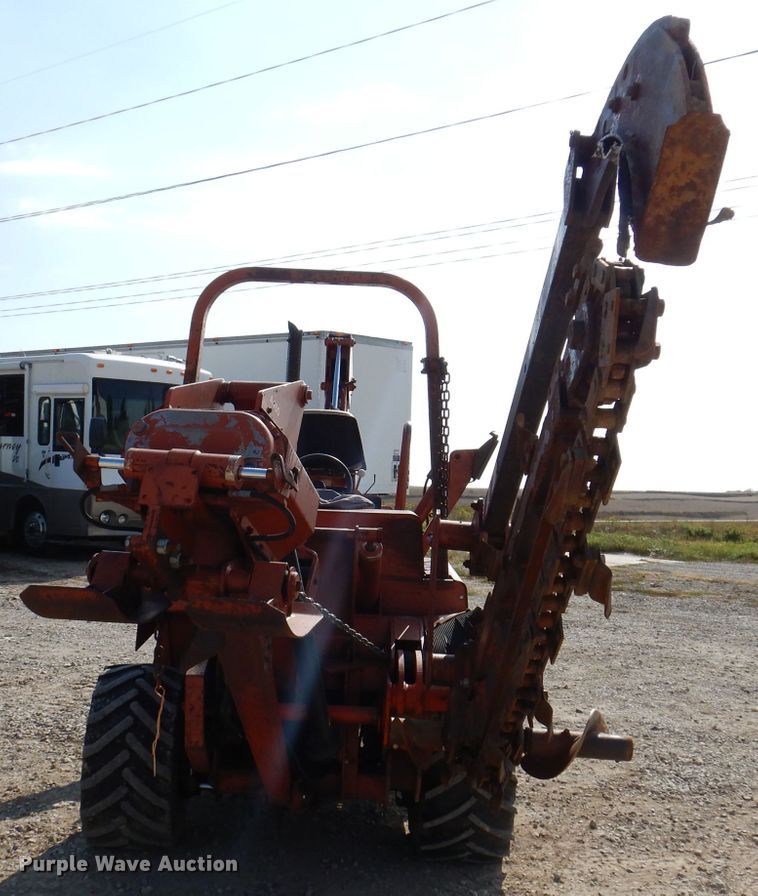 image for item KA9495 1988 Ditch Witch 5110  trencher