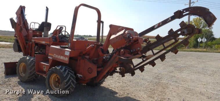 image for item KA9495 1988 Ditch Witch 5110  trencher