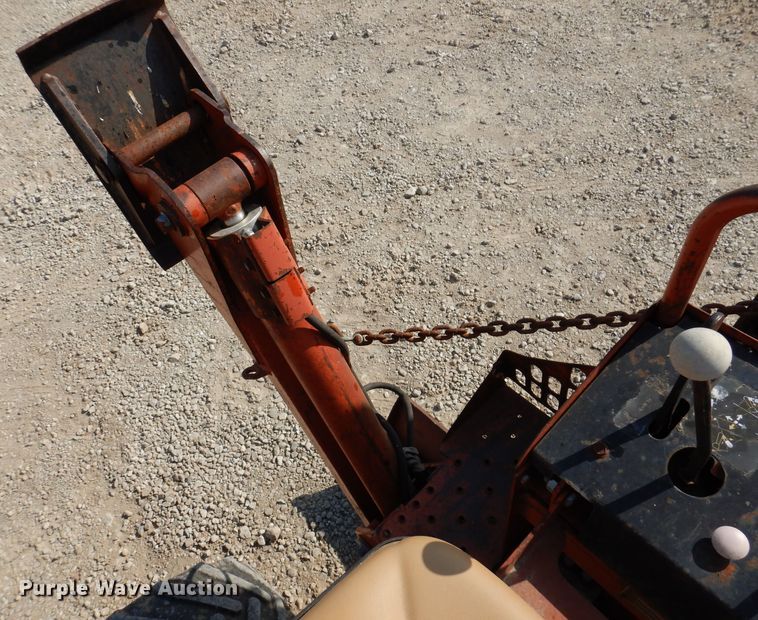 image for item KA9495 1988 Ditch Witch 5110  trencher