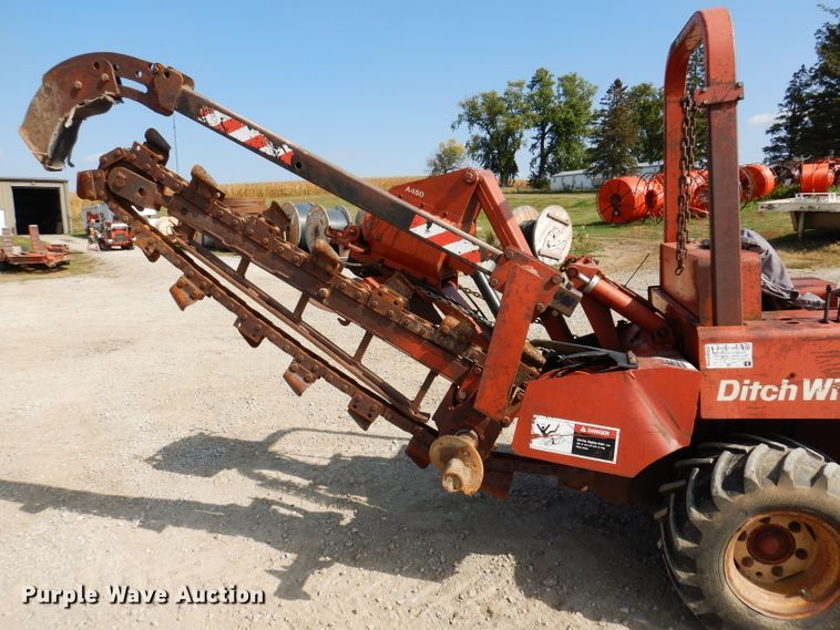 image for item KA9495 1988 Ditch Witch 5110  trencher