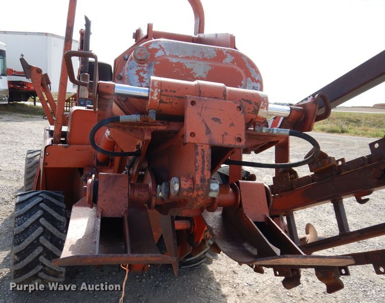 image for item KA9495 1988 Ditch Witch 5110  trencher