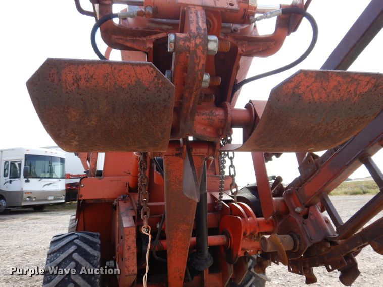 image for item KA9495 1988 Ditch Witch 5110  trencher