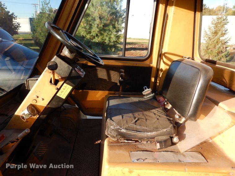 image for item KA9591 Caterpillar V80E  forklift