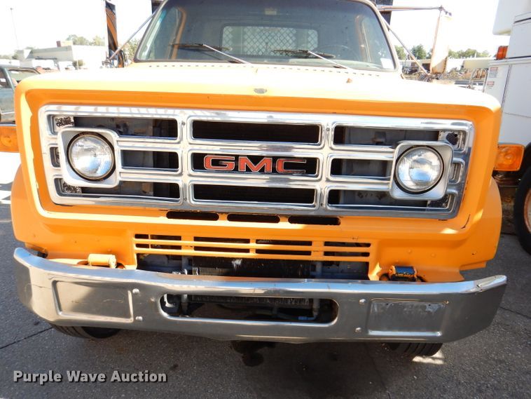 image for item KA9594 1987 GMC Sierra  flatbed truck
