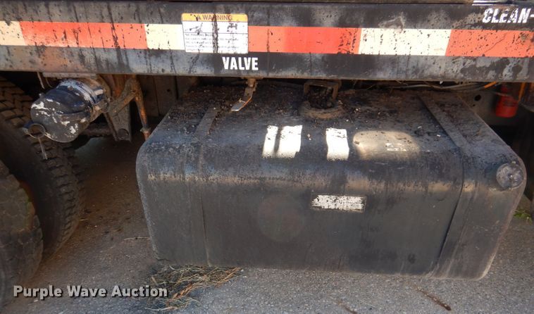 image for item KA9594 1987 GMC Sierra  flatbed truck