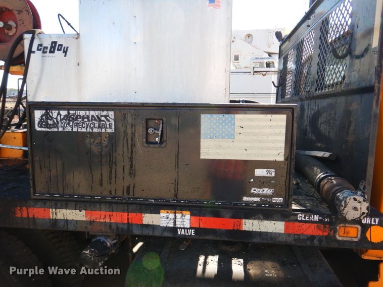 image for item KA9594 1987 GMC Sierra  flatbed truck