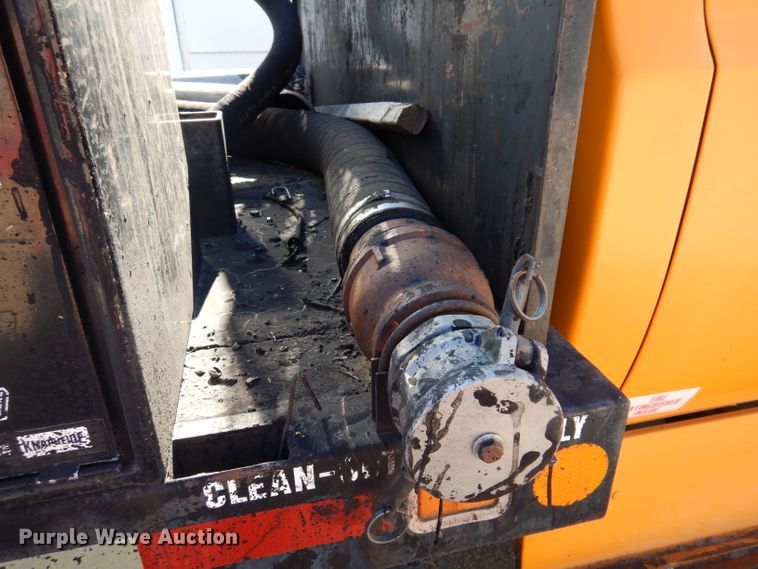 image for item KA9594 1987 GMC Sierra  flatbed truck