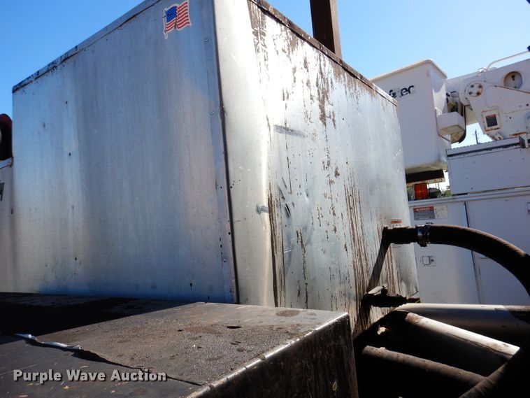 image for item KA9594 1987 GMC Sierra  flatbed truck