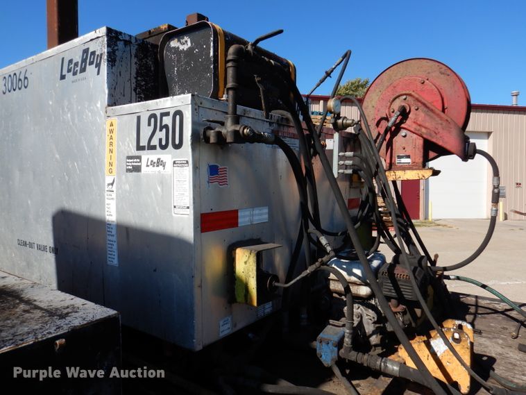 image for item KA9594 1987 GMC Sierra  flatbed truck