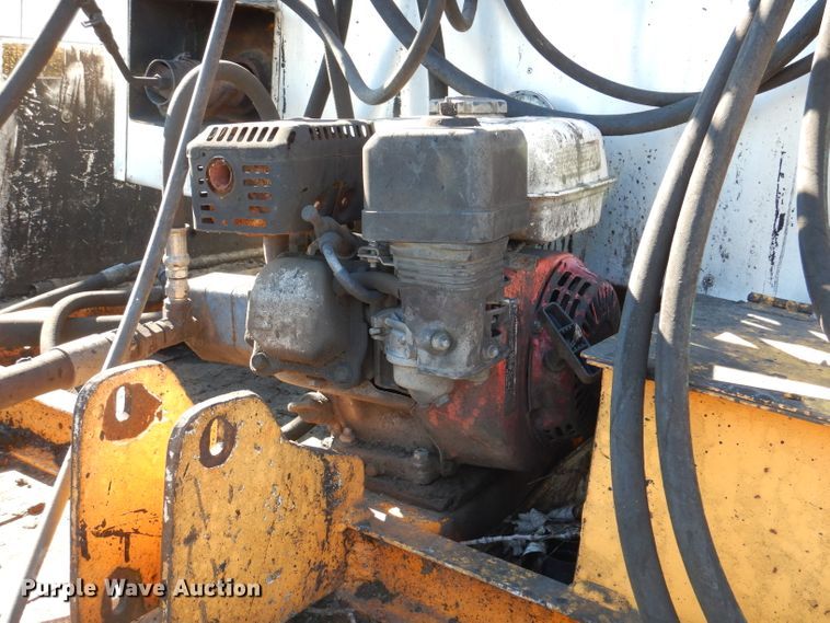 image for item KA9594 1987 GMC Sierra  flatbed truck