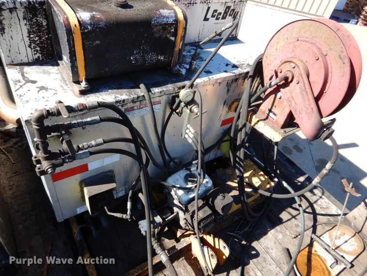 image for item KA9594 1987 GMC Sierra  flatbed truck