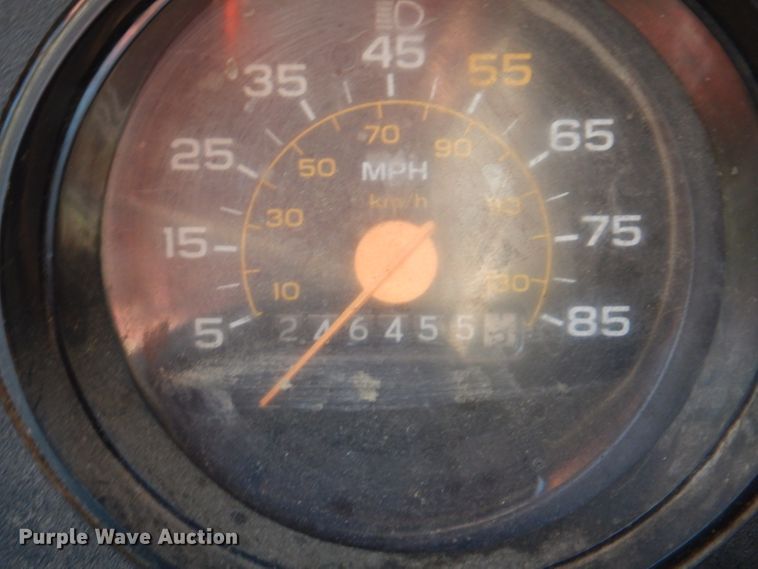 image for item KA9594 1987 GMC Sierra  flatbed truck