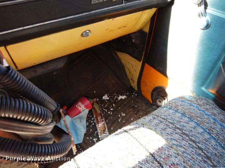 image for item KA9594 1987 GMC Sierra  flatbed truck