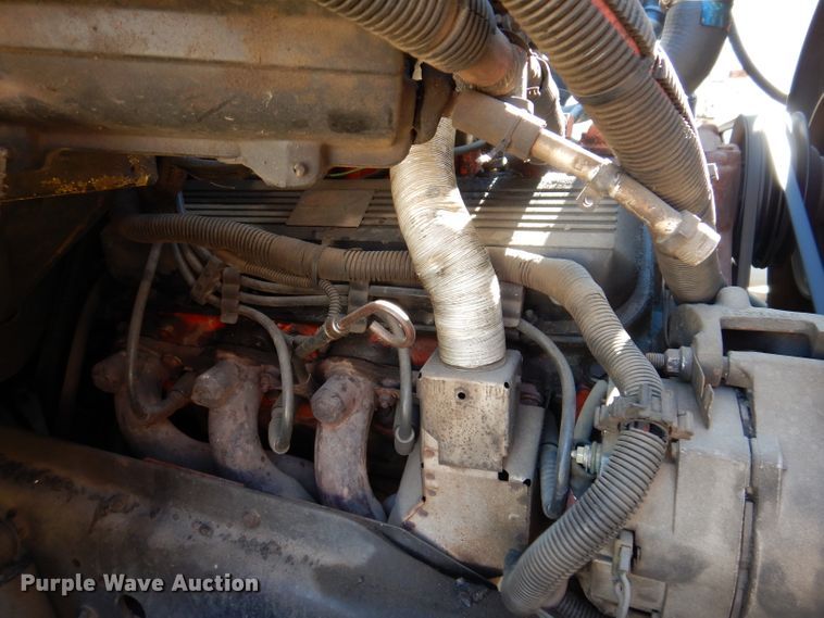 image for item KA9594 1987 GMC Sierra  flatbed truck