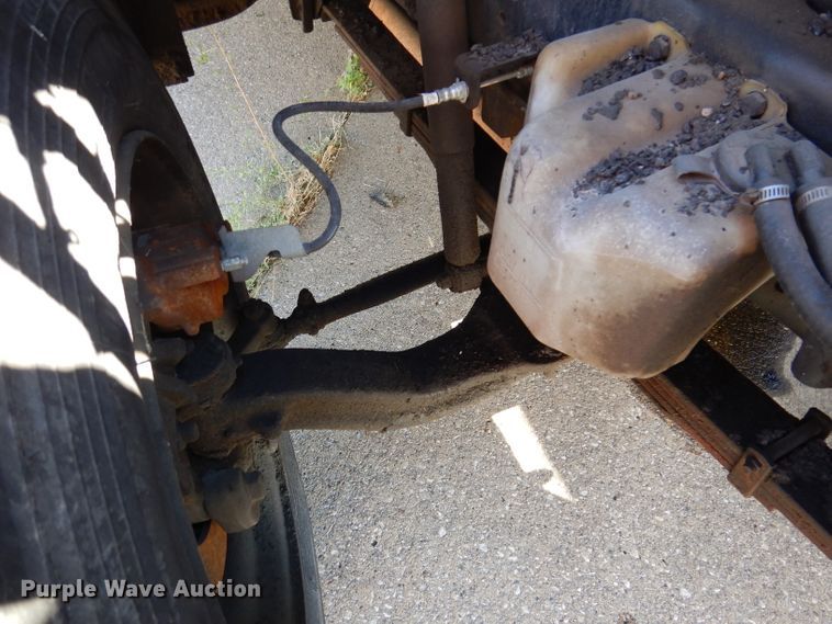 image for item KA9594 1987 GMC Sierra  flatbed truck