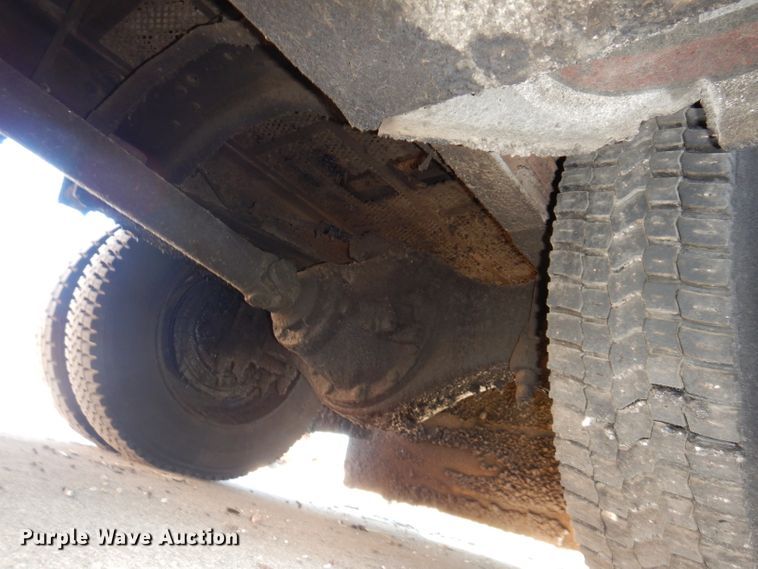 image for item KA9594 1987 GMC Sierra  flatbed truck