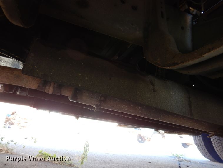 image for item KA9594 1987 GMC Sierra  flatbed truck