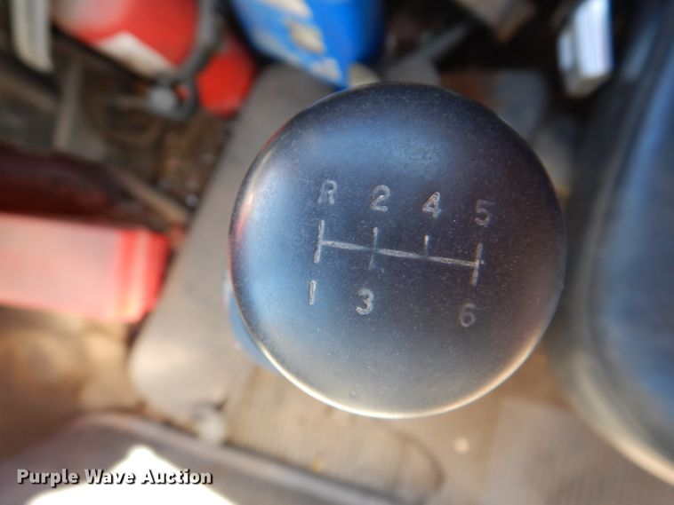 image for item KA9595 1984 Ford LTS9000  truck cab and chassis