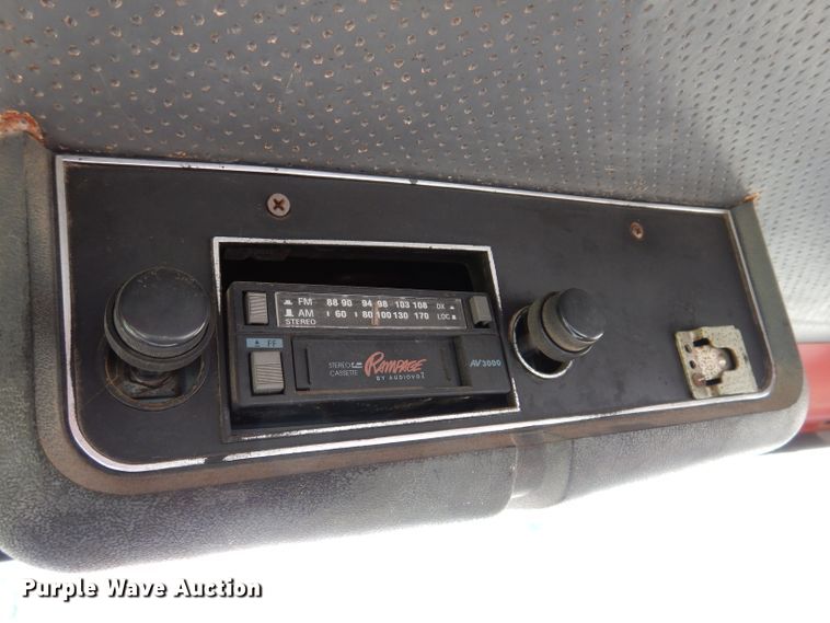 image for item KA9595 1984 Ford LTS9000  truck cab and chassis