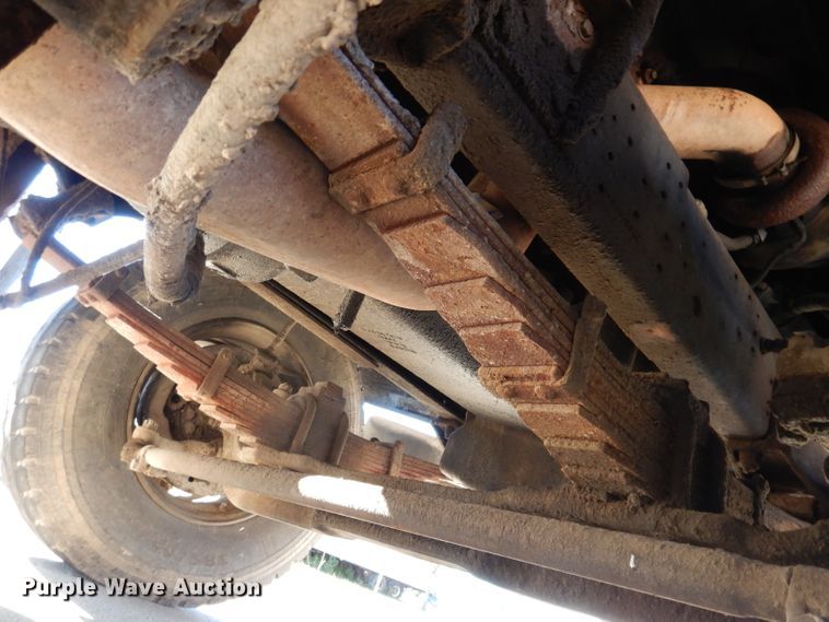 image for item KA9595 1984 Ford LTS9000  truck cab and chassis