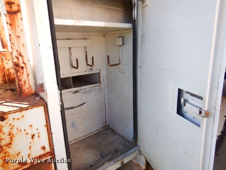 image for item KA9596 2005 International 4300  digger derrick truck