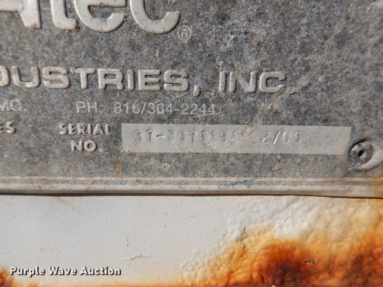 image for item KA9596 2005 International 4300  digger derrick truck