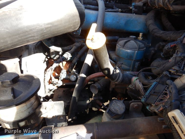 image for item KA9596 2005 International 4300  digger derrick truck