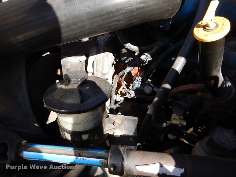 image for item KA9596 2005 International 4300  digger derrick truck