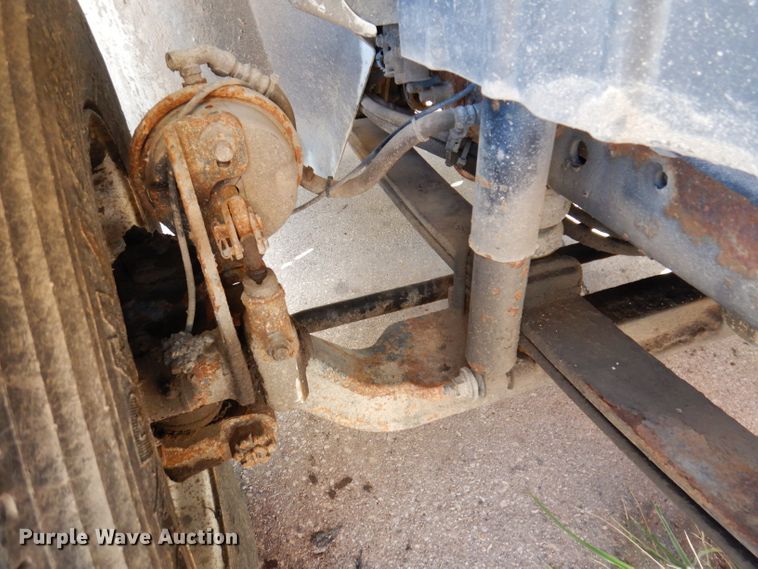 image for item KA9596 2005 International 4300  digger derrick truck