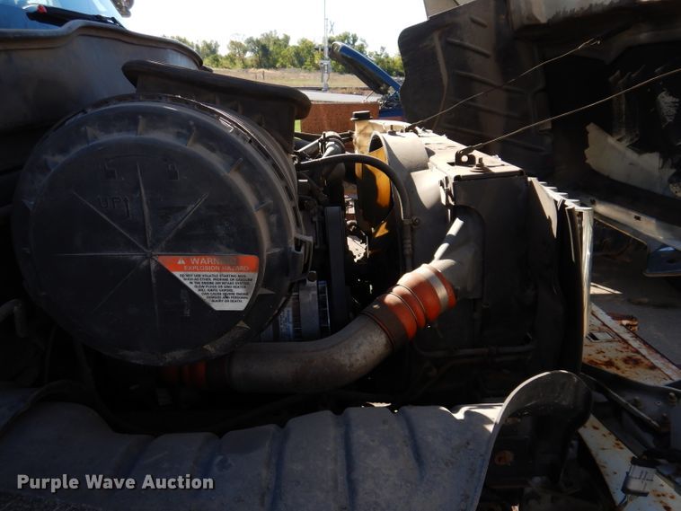 image for item KA9596 2005 International 4300  digger derrick truck