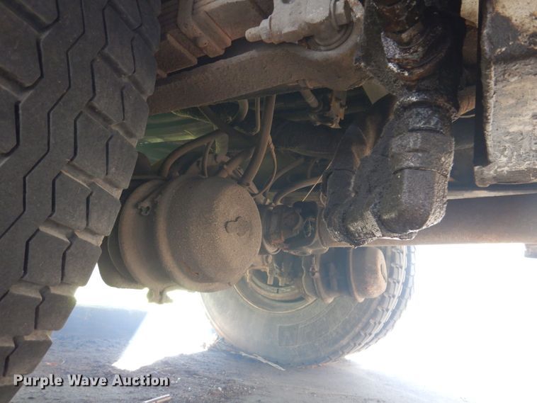 image for item KA9596 2005 International 4300  digger derrick truck