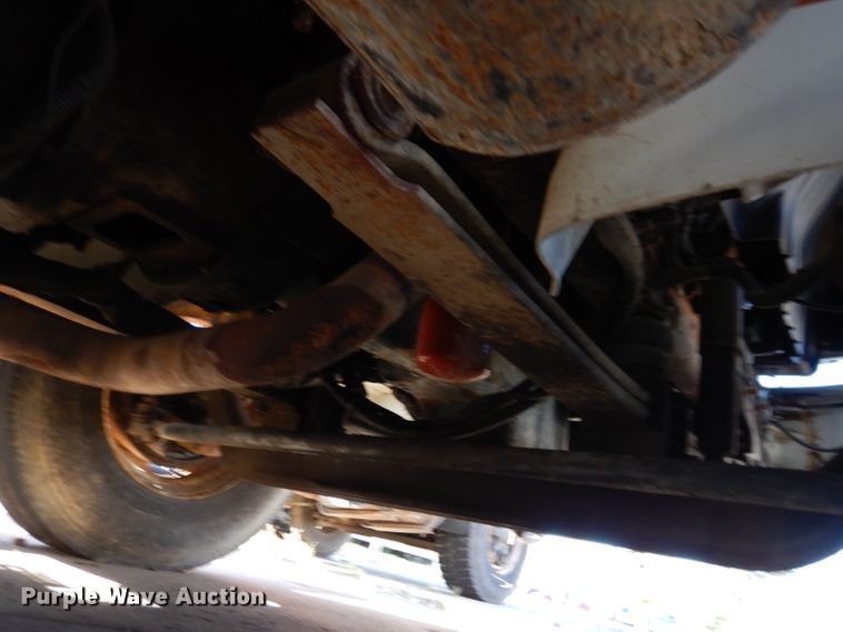 image for item KA9596 2005 International 4300  digger derrick truck