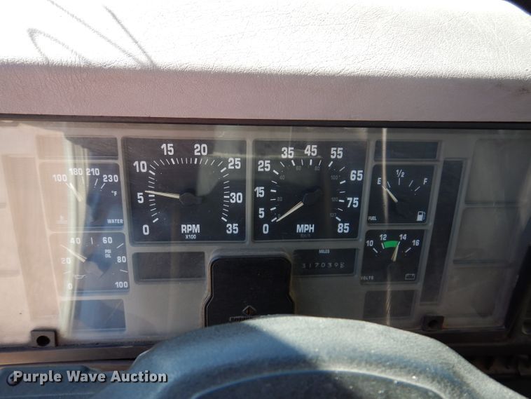 image for item KA9598 1995 International 4700  dump truck