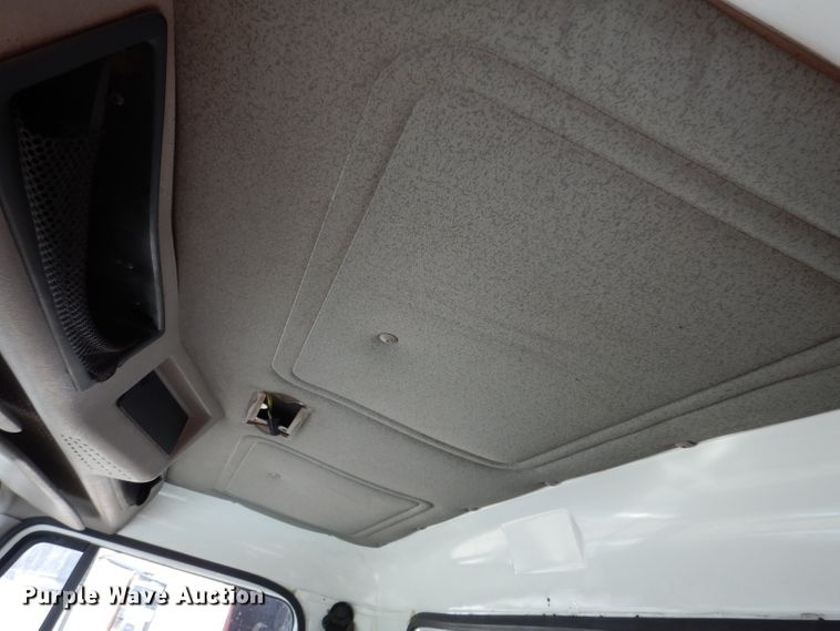 image for item KA9598 1995 International 4700  dump truck