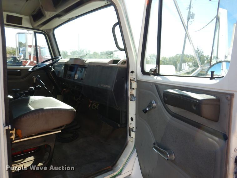 image for item KA9598 1995 International 4700  dump truck