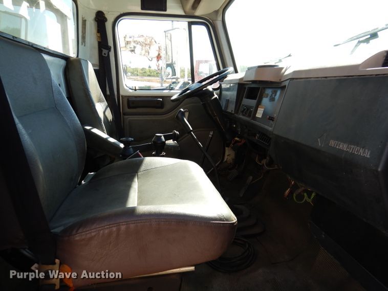 image for item KA9598 1995 International 4700  dump truck