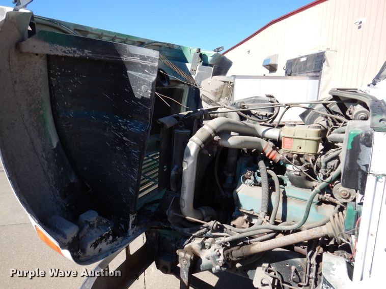 image for item KA9598 1995 International 4700  dump truck